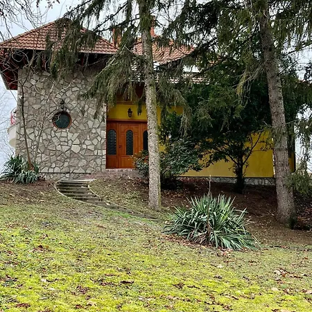Klara Apartment