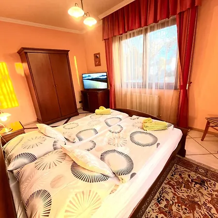 Klara Balatonboglár