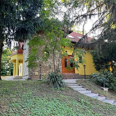 Klara Apartment